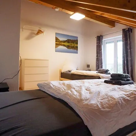 Grosses Ferienhaus Im Landhausstil *