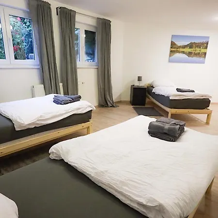 Grosses Ferienhaus Im Landhausstil *