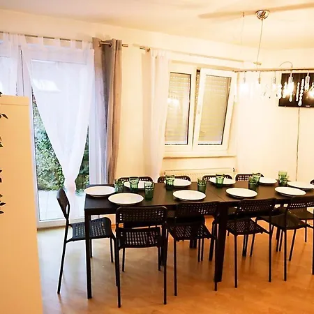 Grosses Ferienhaus Im Landhausstil *